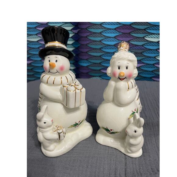 Holly Holiday Snowman Couple Salt & Pepper Shakers - Picture 1 of 7